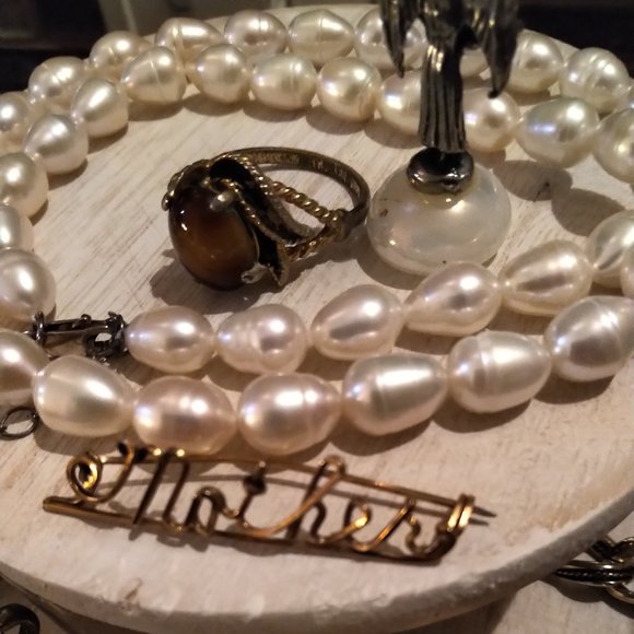 Like this to wind down with me to benefit our mission w.at-risk women. - Picture 15 of 16